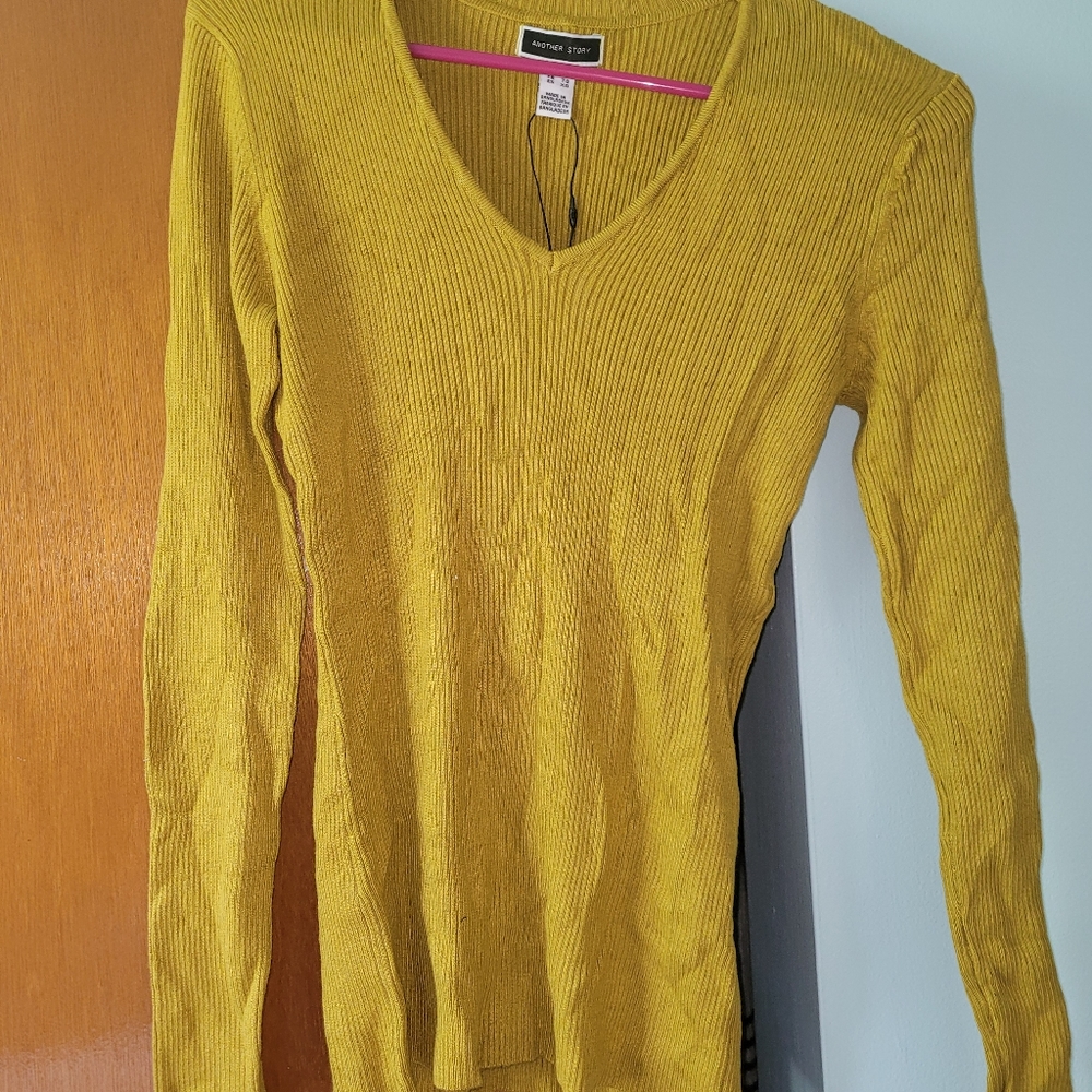 New gold v neck Sweater